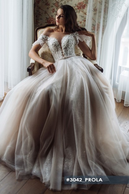 Gabbiano. Свадебное платье Прола. Коллекция CRYSTAL WORLD 